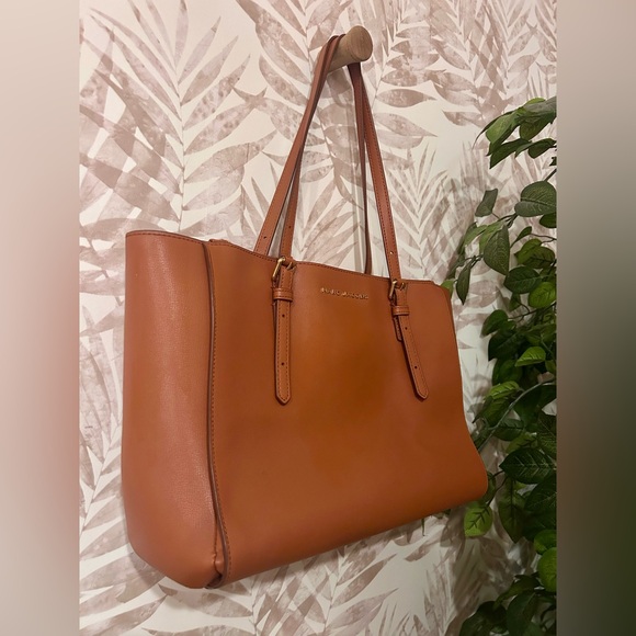 Marc Jacobs Commuter Leather Tote - Picture 5 of 16